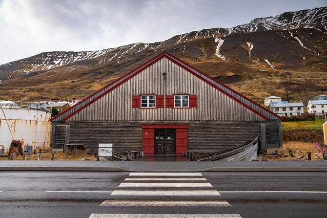 1-Hour Siglufjörður Stroll - Starting at Aðalgata 32 beside the main square