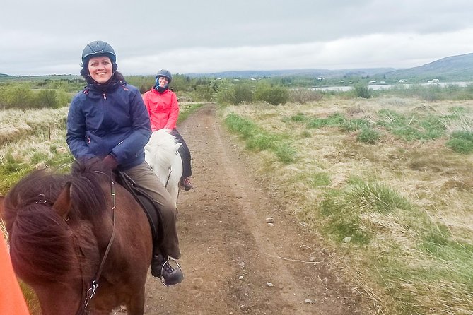 2 hours Private Horse Riding to Lake Hafravatn, Reykjavík - Mos - Learning the tölt without rushing