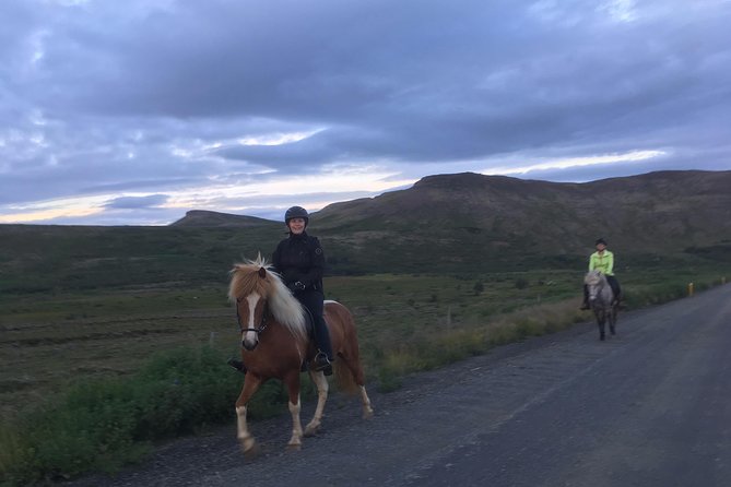 2 hours Private Horse Riding to Lake Hafravatn, Reykjavík - Mos - What the guides add to the ride