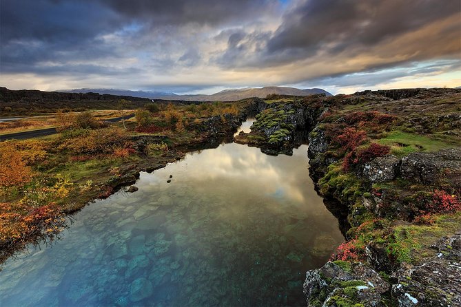 3 Day Summer South Coast, Golden Circle and Jökulsarlon glacier lagoon - Day one: tectonic plates, Geysir, and Gullfoss