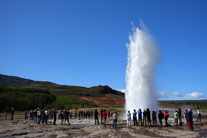 3 Day Tour Jokulsarlon - Golden Circle - South Coast - Glacier Hike - Boat Tour - Day 3: Vík, lava fields, turf roofs, and Jokulsarlon