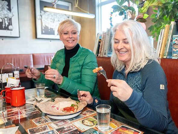 3-Hour Shared Christmas Food Tour with Guide in Reykjavik - Why this Christmas food walk works