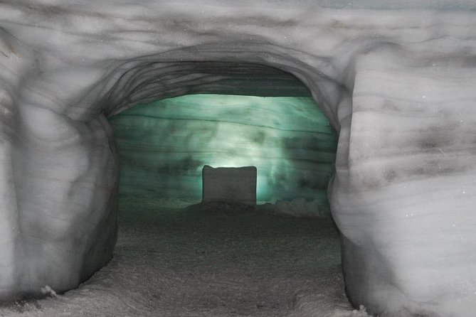7 Day Around Iceland Tour- PRIVATE TOUR - Waterfalls, black sand, and the South Coast
