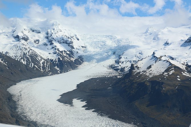 Airplane flight over glacier lagoons and Iceland's highest peak - Meeting the pilot at Skaftafell Terminal