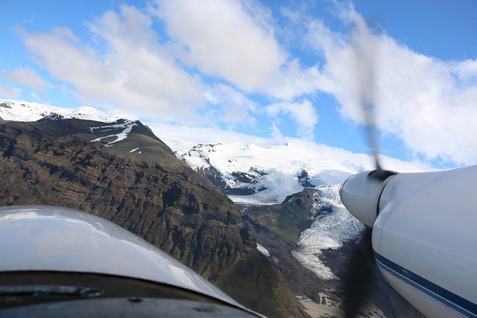 Airplane Flight over Vatnajökull Volcanic Eruption Sites - Why see Vatnajökull from the air
