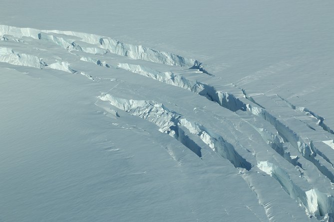 Airplane Flight over Vatnajökull Volcanic Eruption Sites - Weather is part of the itinerary