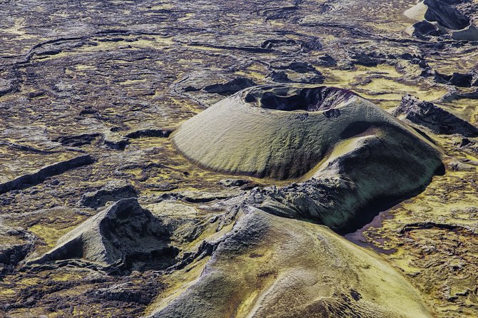Airplane Sightseeing flight over Laki craters and highland - Skaftafell National Park from the Air