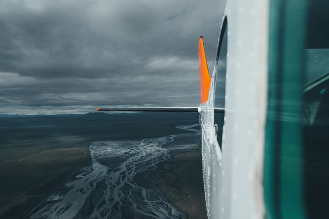 Airplane tour over black sands and riverbeds from Skaftafell - Arriving at Skaftafell Terminal