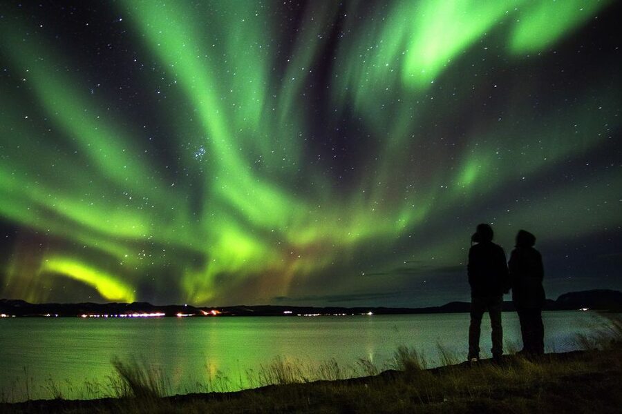 Akureyri: Northern Lights Photography Tour - Leaving Akureyri for a darker sky