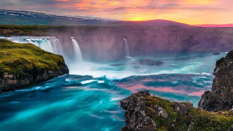 Akureyri Port: Godafoss Waterfall Classic Tour & Viewpoint - Why Godafoss makes a smart short excursion