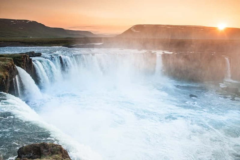 Akureyri Port: Lake Mývatn & Goðafoss Guided Tour with Lunch - Six and a half hours on the road