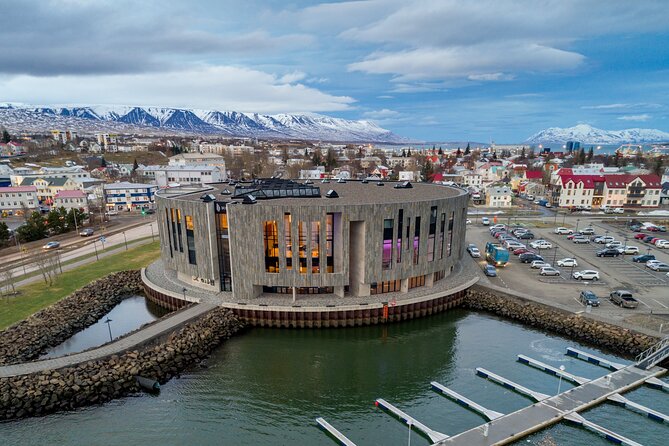Akureyri - Private Airport Transfer - Friendly, prompt service is the main strength