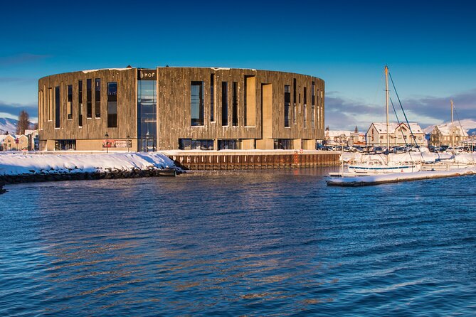 Akureyri - Private Airport Transfer - Leaving your hotel for Akureyri Airport