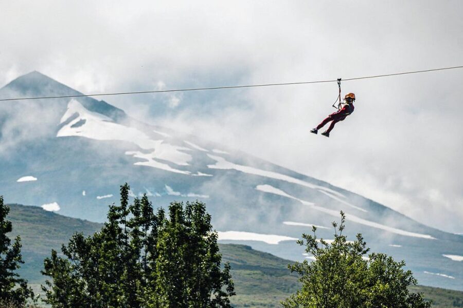 Akureyri: Zipline Tour - Five ziplines through Akureyri’s Glerárgil canyon