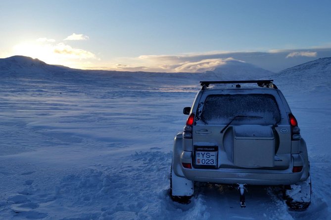 Arctic Fox Travel Dettifoss lake Mývatn winter private super jeep tour - Weather, clothing, and physical demands