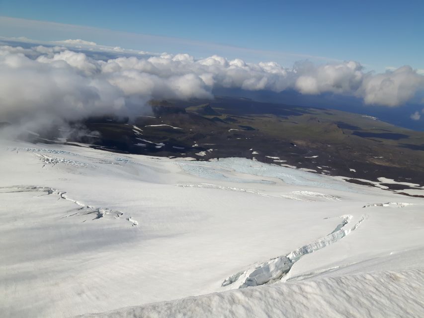 Arnarstapi: Snæfellsjökull Glacier and Volcano Hike - How the small group affects the experience