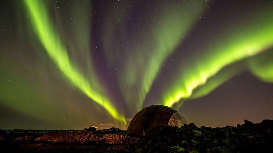 Aurora Basecamp: Northern Lights Nighttime Observation Tour - Why Aurora Basecamp works better than a cold roadside stop