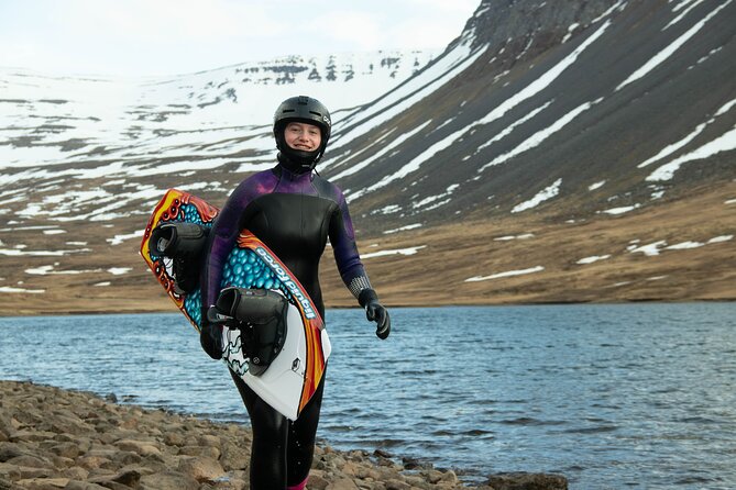 Choose your lake ride that wake - Hiking one hour to Vatnadalsvatn