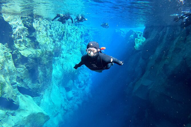 Cold & Hot: Adventure Spa Tour Combo: Silfra & Sky Lagoon Self-Drive - What the Silfra snorkeling section feels like