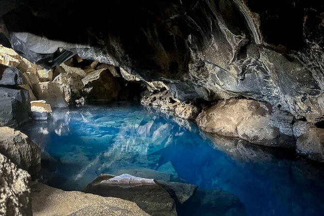 Cruise Tour Godafoss and Myvatn Lake and Baths Small Group - Grjótagjá: a cave beside the rift