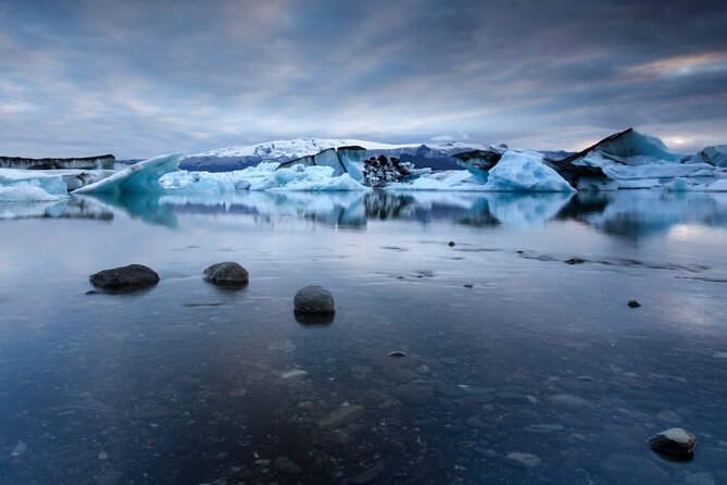 Diamond Beach & Jökulsárlón Floating Glacier Guided Day Tour - Key points at a glance