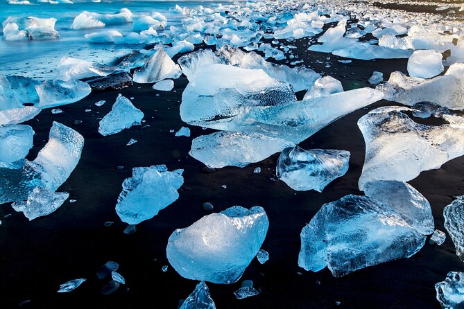 Diamond Beach & Jökulsárlón Floating Glacier Guided Day Tour - The long road from Reykjavik to the glacier coast