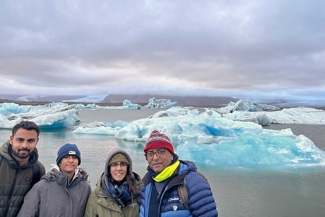 Diamond Beach & Jökulsárlón Floating Glacier Guided Day Tour - Price, inclusions, and small-group value