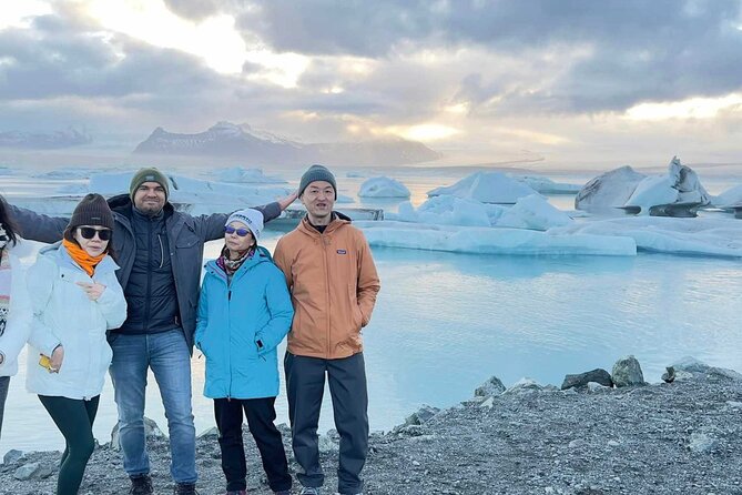 Diamond Beach & Jökulsárlón Floating Glacier Guided Day Tour - Who will get the most from this day