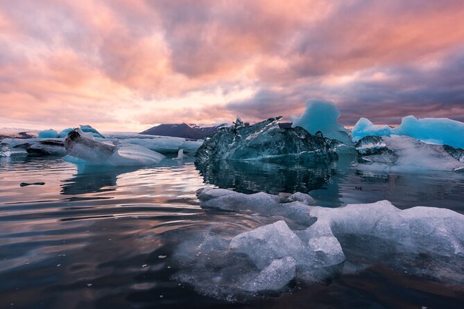 Diamond Beach & Jökulsárlón Floating Glacier Guided Day Tour - Diamond Beach and its black volcanic sand