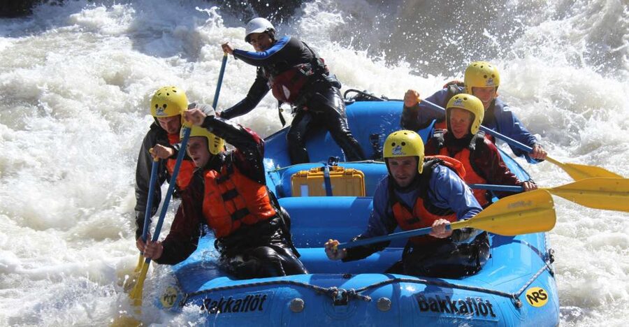 East Glacial River Extreme Rafting - The bus ride to the East valley