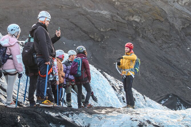 Easy Hike on Sólheimajökull Glacier - What the guides add to the outing