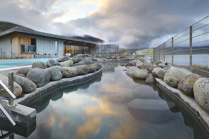 Fontana Geothermal Spa and Golden Circle Tour From Reykjavik - Strokkur and the Geysir hot spring area