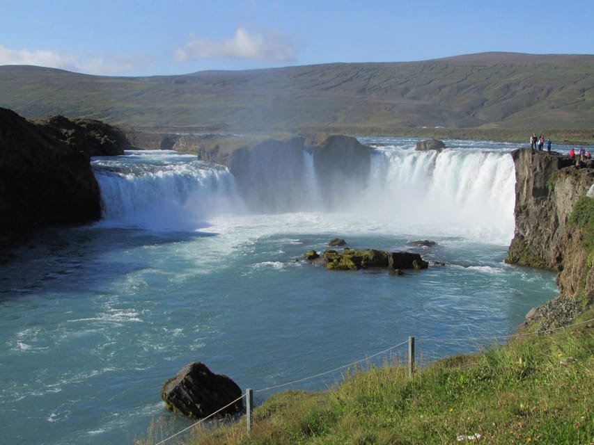 From Akureyri: Diamond Circle Tour with Waterfalls - What the guide adds to the day