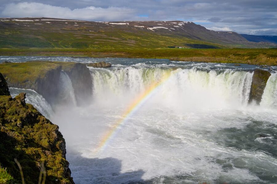 From Akureyri: Goðafoss Express Minibus Tour - One hour at the Waterfall of the Gods