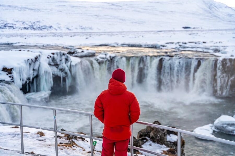 From Akureyri: Goðafoss Waterfall Winter Tour - The 45-minute minibus ride to the waterfall