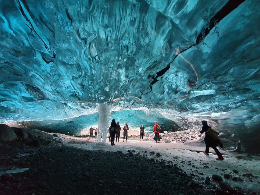 From Reykjavik: 3-Day South Coast Winter Tour with Ice Cave - Day two: waterfalls and the Atlantic coast
