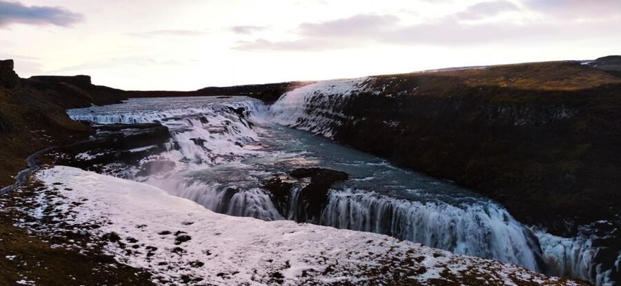 From Reykjavik: 3-Day South Coast Winter Tour with Ice Cave - The second night near Southeast Iceland