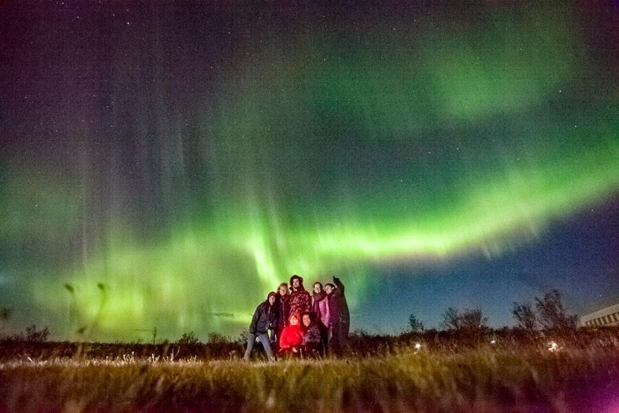 From Reykjavik: 3-Day South Coast Winter Tour with Ice Cave - Day one: Þingvellir, Geysir, and Kerið