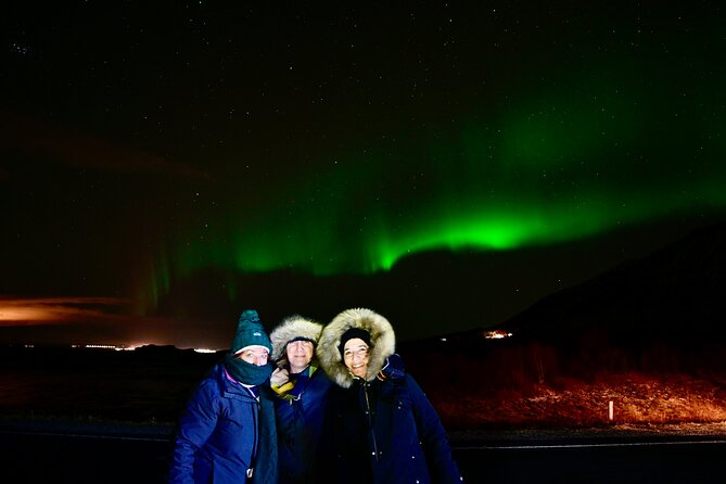From Reykjavik 4x4 Minibus Northern Lights with Photo and Cocoa - Why Kleifarvatn Lake works for aurora watching