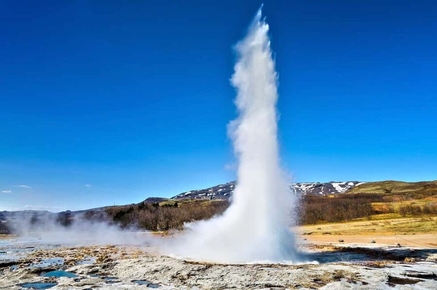 From Reykjavík: Best of Iceland 6-Day Stopover Tour - Guides, communication, and daily practicalities