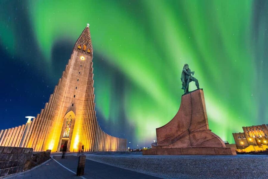 From Reykjavík: Best of Iceland 6-Day Stopover Tour - The Golden Circle: three major Iceland stops in one day
