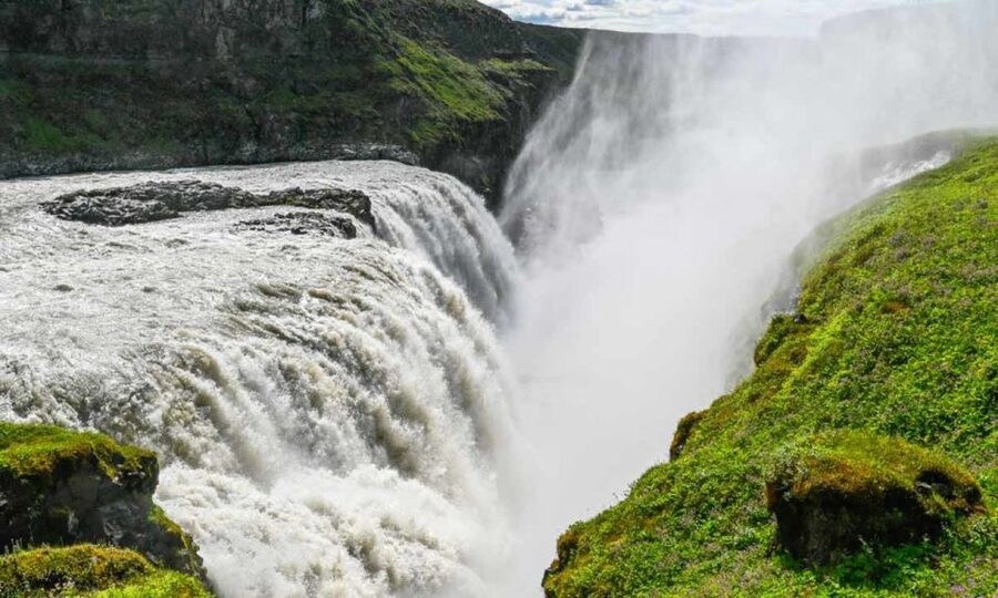 From Reykjavik: Full Day Whale Watching & Golden Circle Tour - Who should choose this combined day tour?