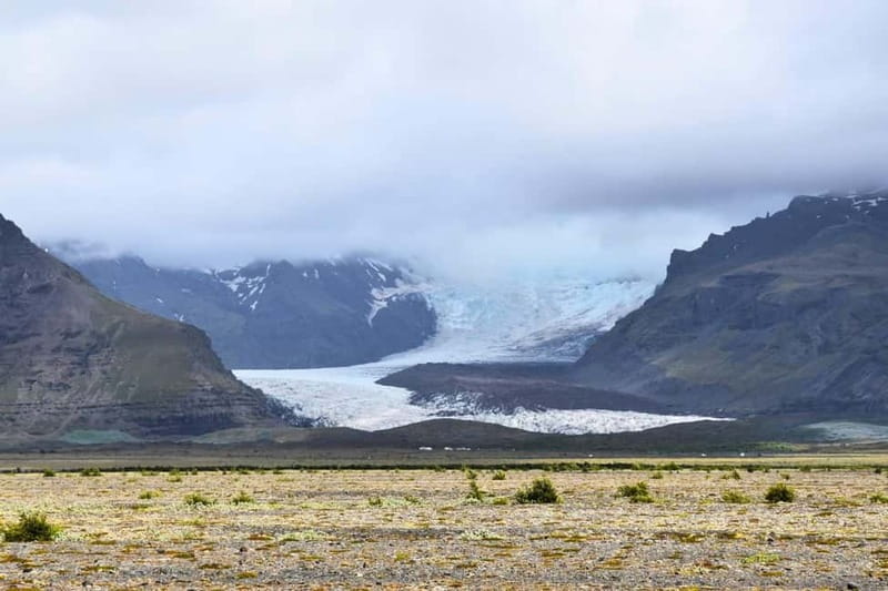 From Reykjavik: Glacier Lagoon and Fjaðrárgjúfur Canyon Tour - Diamond Beach is unpredictable, and that is part of the point