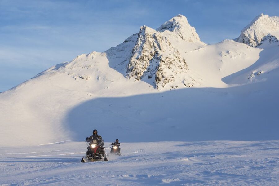 From Reykjavik: Golden Circle and Glacier Ice Cave Tour - Why this $325 day can make sense