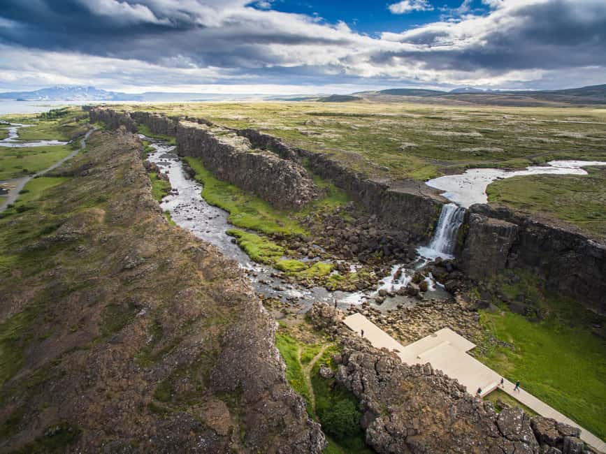 From Reykjavik: Golden Circle and Secret Lagoon Day Tour - Geysir and Strokkur: wait for the burst