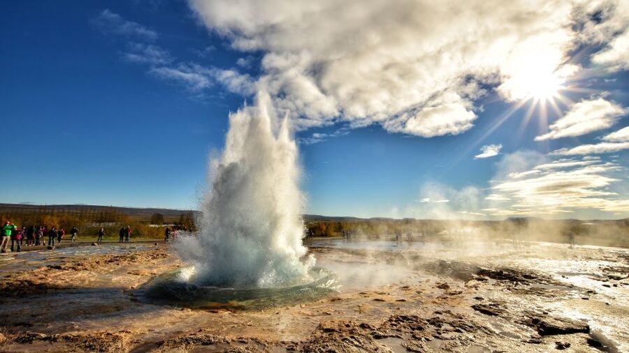From Reykjavik: Golden Circle & Secret Lagoon Guided Tour - Who should book this tour?