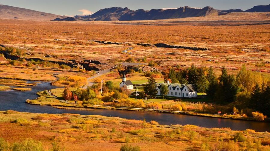 From Reykjavik: Golden Circle & Secret Lagoon Guided Tour - Geysir and Strokkur: geothermal power on a schedule