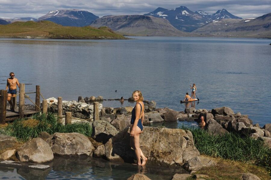 From Reykjavik: Hvammsvík Hot Spring with Transportation - FAQ