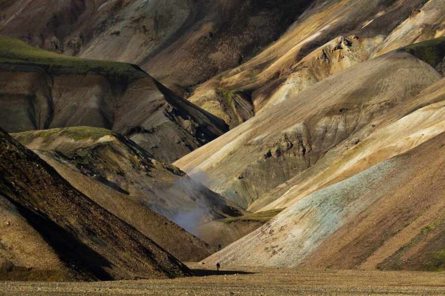 From Reykjavik: Landmannalaugar Day Tour by Luxury Jeep - What the guide can add to the day