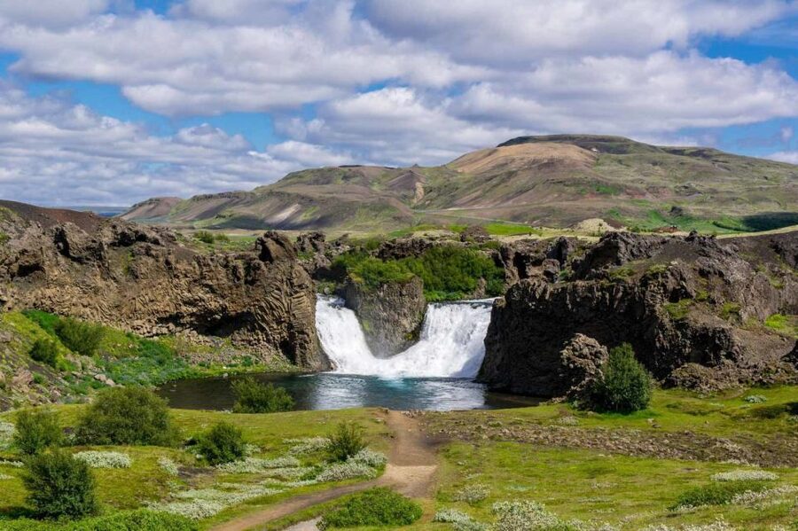 From Reykjavik: Landmannalaugar Day Tour by Luxury Jeep - Who will get the most from this tour
